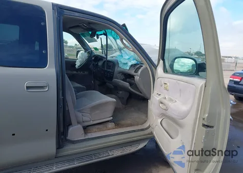 2000 Toyota Tundra Sr5 V8 z USA, uszkodzony, nr VIN 5TBRT3411YS036137